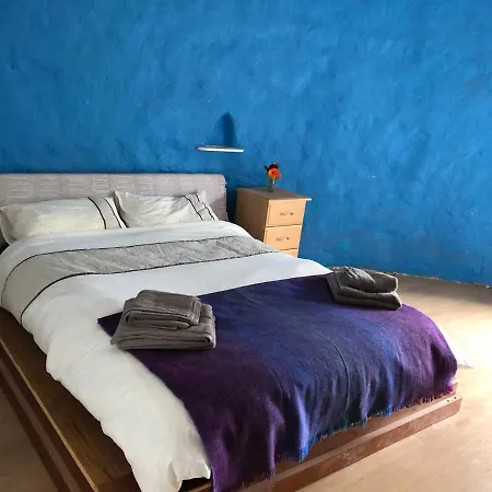 Teach Talamh * Kinvara